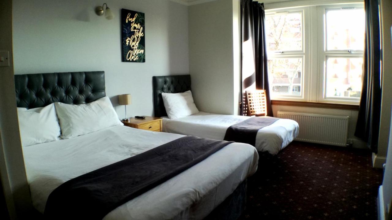 The Mawney Hotel รอมฟอร์ด ภายนอก รูปภาพ