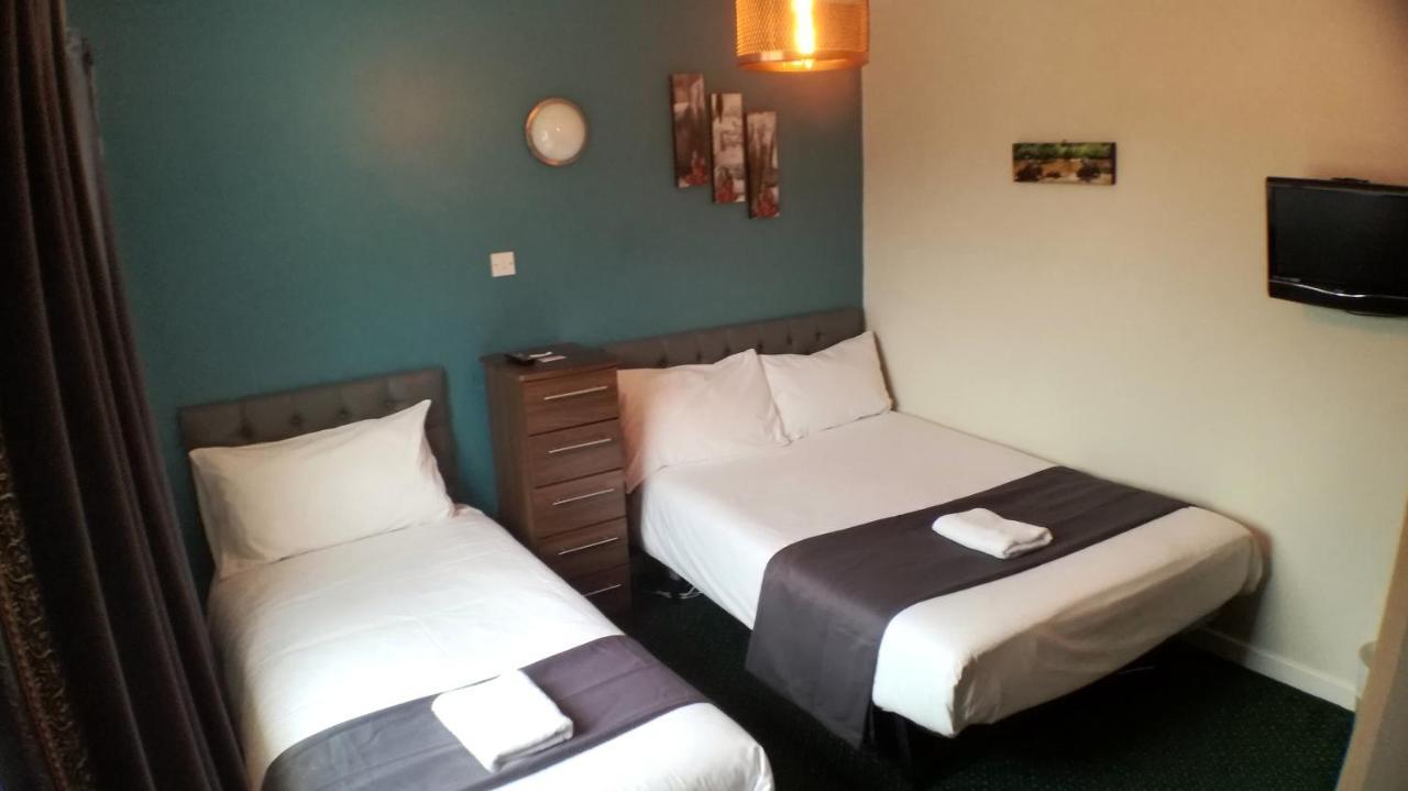 The Mawney Hotel รอมฟอร์ด ภายนอก รูปภาพ
